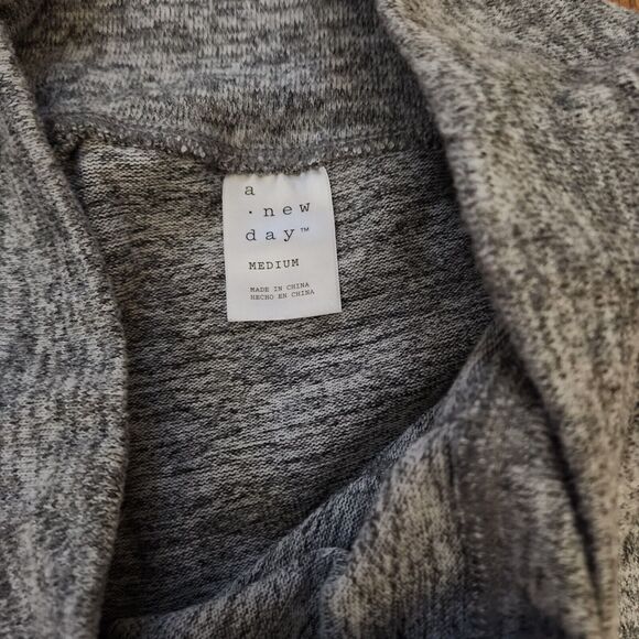 A New Day High-Waist Leggings with Pockets Size Medium Gray Space-Dye Flaw - Picture 8 of 8